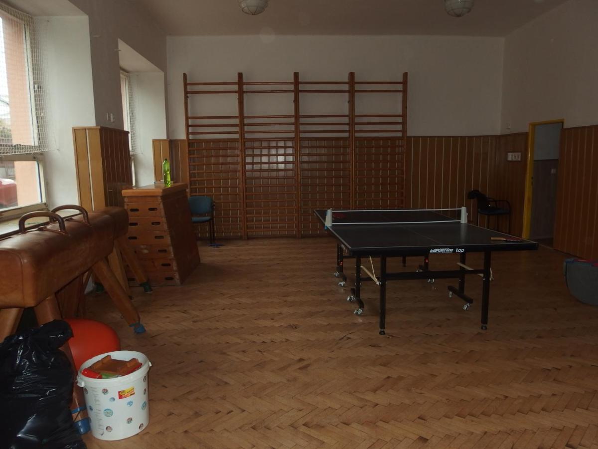 Apartmanovy Dum Obecna Skola Svetlik Eksteriør bilde