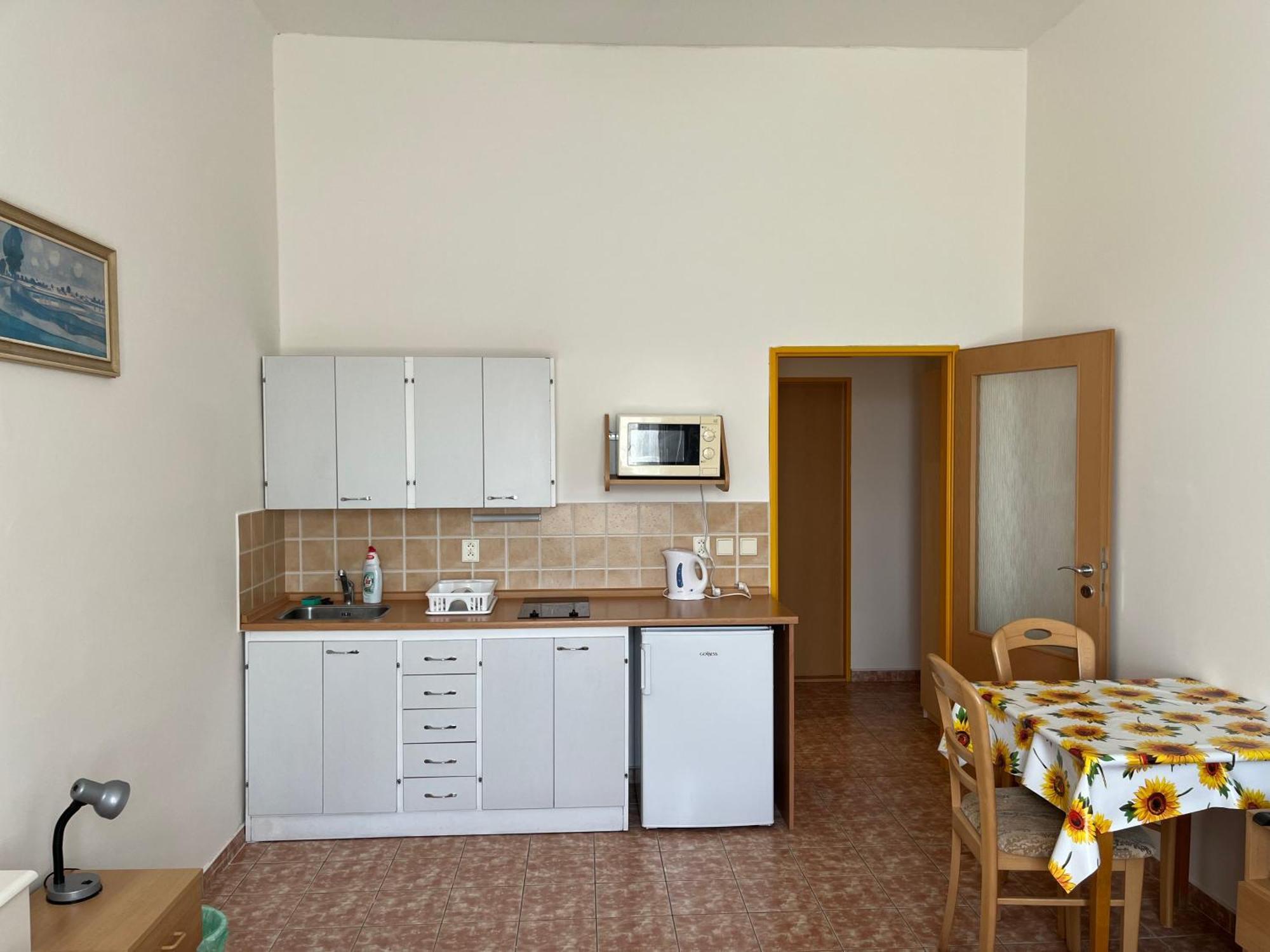 Apartmanovy Dum Obecna Skola Svetlik Eksteriør bilde