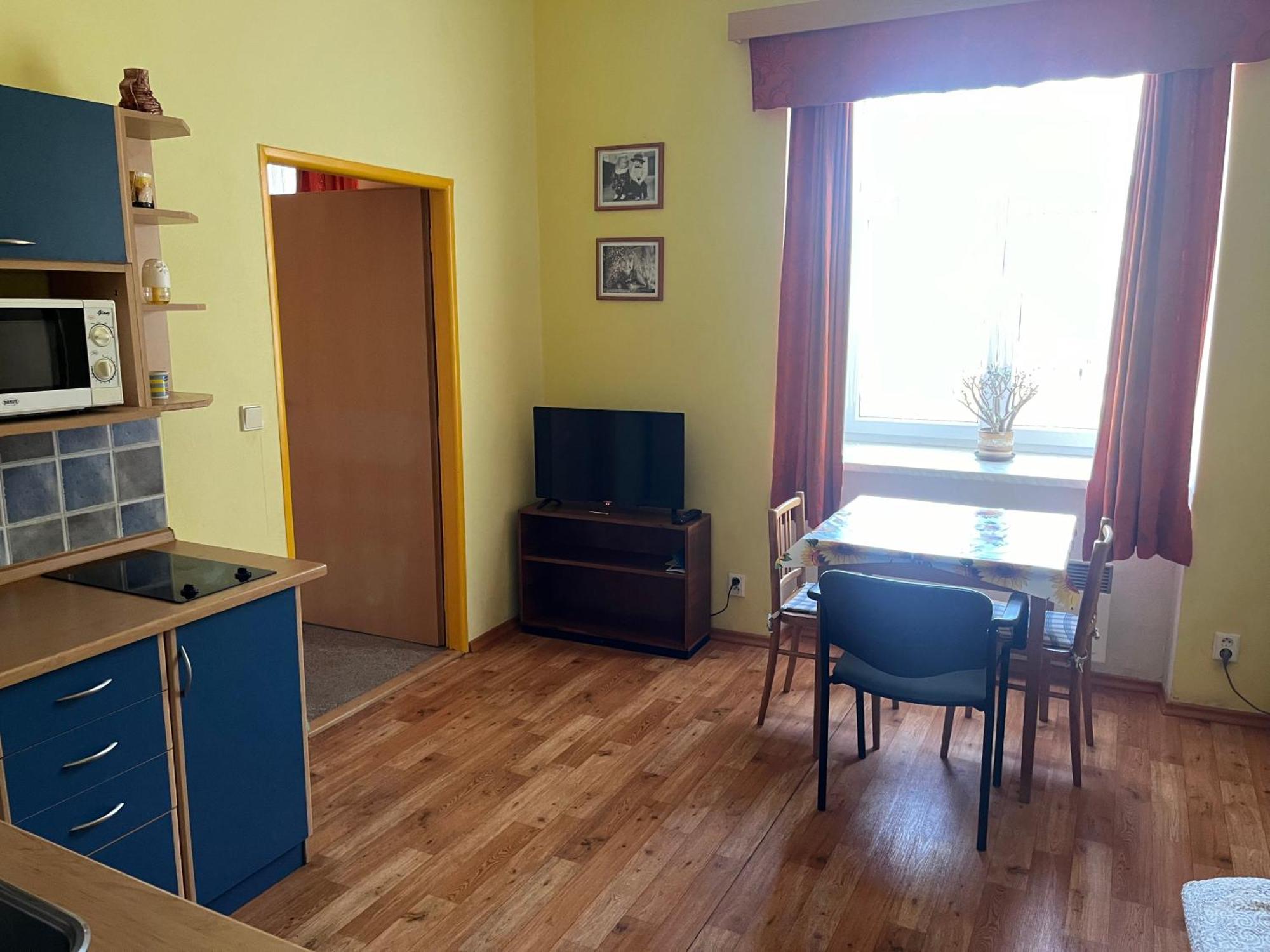 Apartmanovy Dum Obecna Skola Svetlik Eksteriør bilde