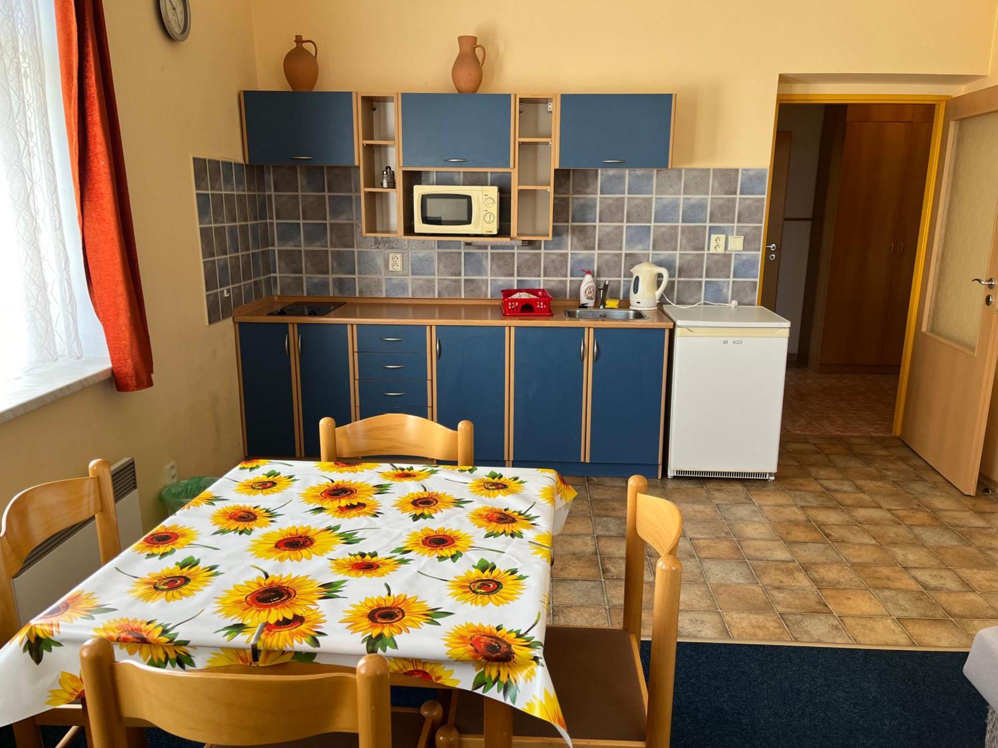 Apartmanovy Dum Obecna Skola Svetlik Eksteriør bilde